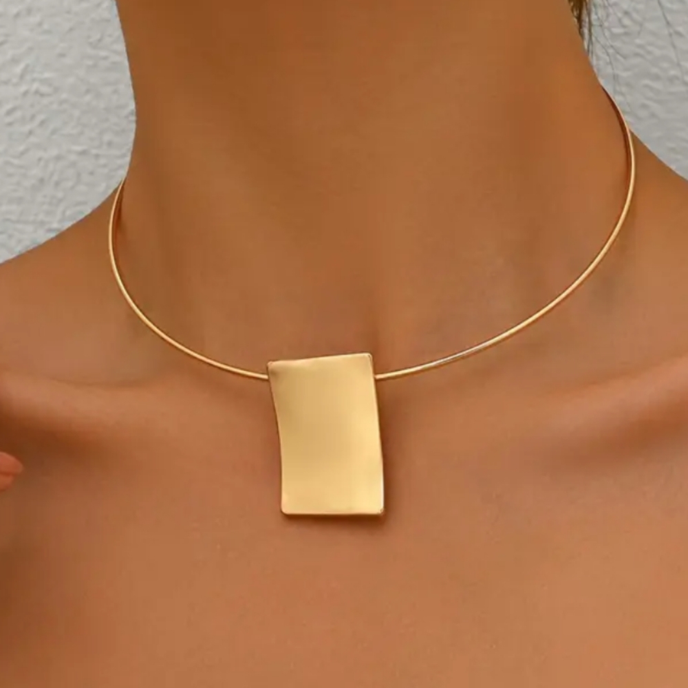 18 Carat Gold Plated Choker Necklace